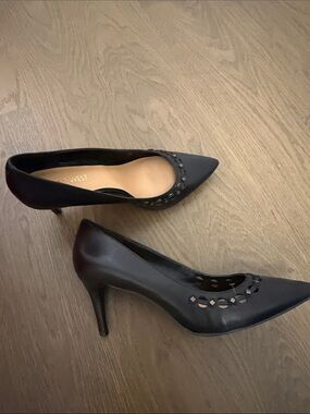 Nine West Black Pointed Toe Stud Embellished Flats